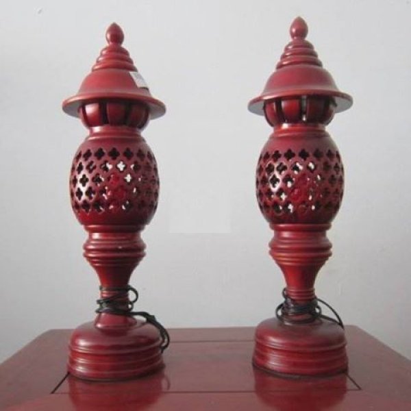 Đèn thờ gỗ xà cừ hình quả dứa cao 41 cm màu nâu cánh gián - góc nhìn 7