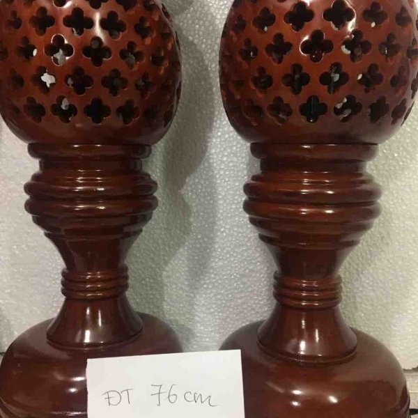 Đèn thờ gỗ xà cừ hình quả dứa cao 76cm màu cánh gián - góc nhìn 6
