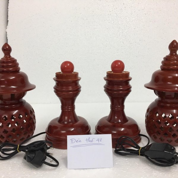 Đèn thờ gỗ xà cừ quả dứa cao 48 cm màu cánh gián - góc nhìn 6
