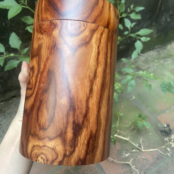 Hộp chè gỗ trắc dây để trơn vân gỗ độc đáo - góc nhìn 6