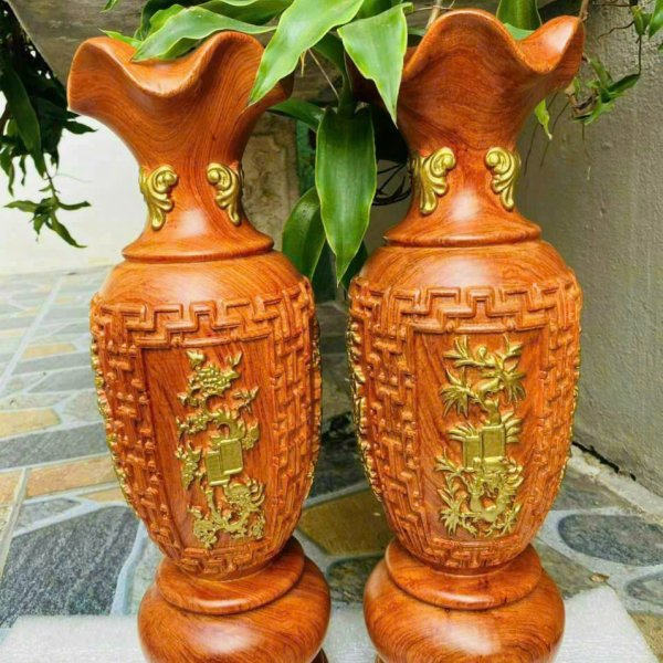 Lục bình gỗ hương đá chạm tứ quý dát vàng cao 30 cm