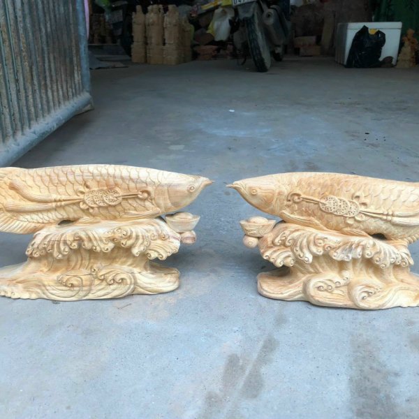 Tượng cá kim long gỗ ngọc am dài 30cm - góc nhìn 2